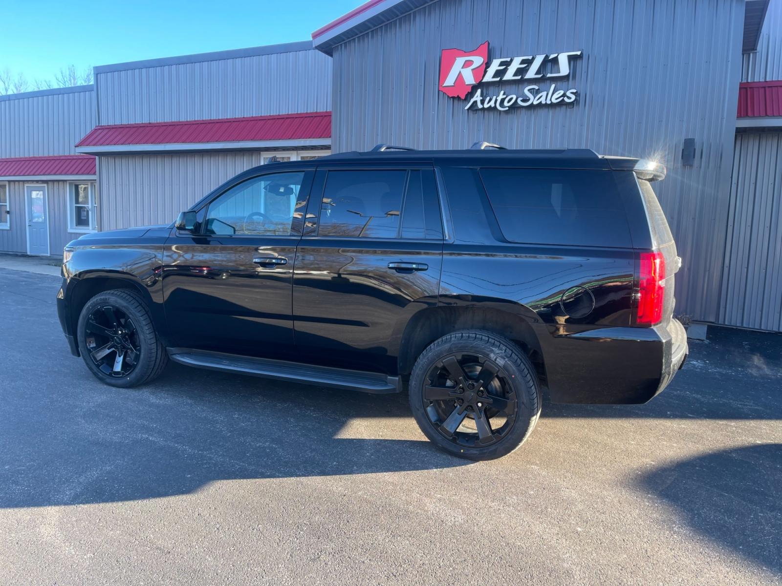2018 Black /Black Chevrolet Tahoe LT 4WD (1GNSKBKC9JR) with an 5.3L V8 OHV 16V engine, 6A transmission, located at 11115 Chardon Rd. , Chardon, OH, 44024, (440) 214-9705, 41.580246, -81.241943 - This 2016 Chevrolet Tahoe LT 4WD is a full-size SUV that comes equipped with an array of high-end features for safety, comfort, and convenience. It includes blind spot monitoring, rear cross traffic alert, and forward collision warning for enhanced safety. The interior boasts heated leather seats, d - Photo #10